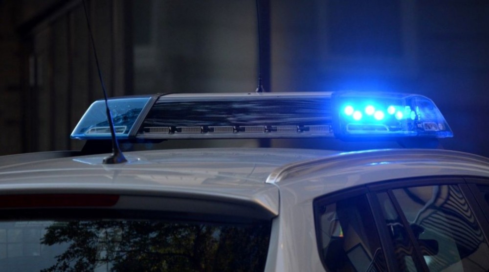 Descoperire MACABRĂ: Un bărbat a ascuns timp de un an mama moartă în pivnița casei pentru a-i încasa pensia